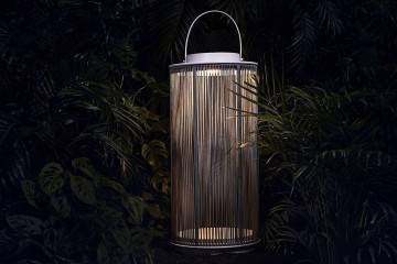 Záhradný lampáš Mrs. Solar Fay teak biela S